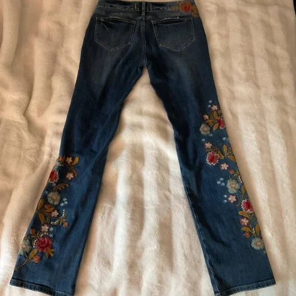 Sundance Women's Embroidered Jeans size 28 - Picture 4 of 12